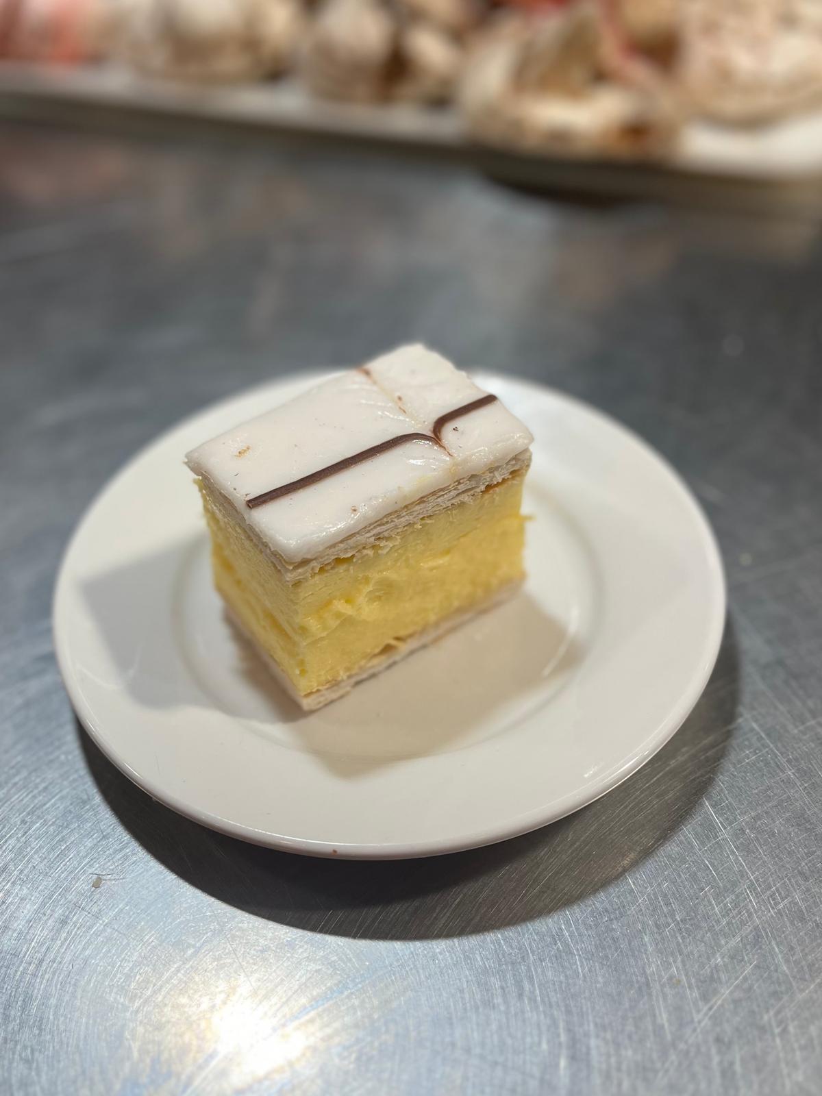 Traditional Vanilla Slice